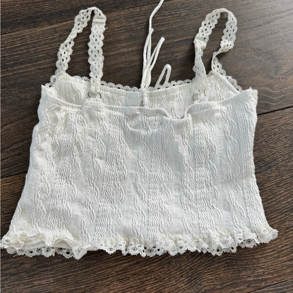 Lace Trim White Camisole Top - Picture 3 of 3
